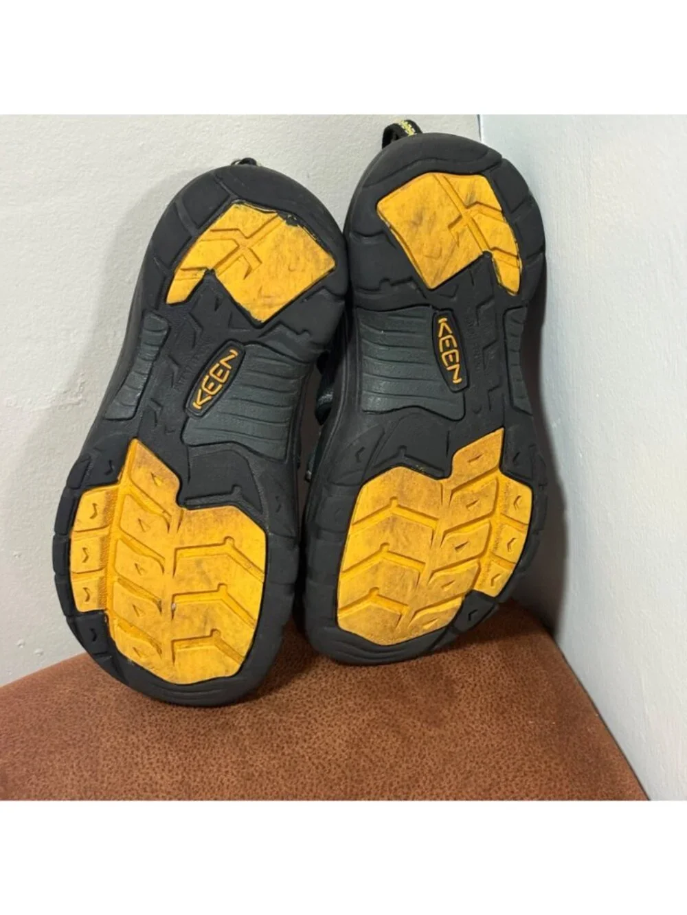 Keen Newport H2 Waterproof Sandals Size 1 Youth Strappy Green-Yellow Outdoor